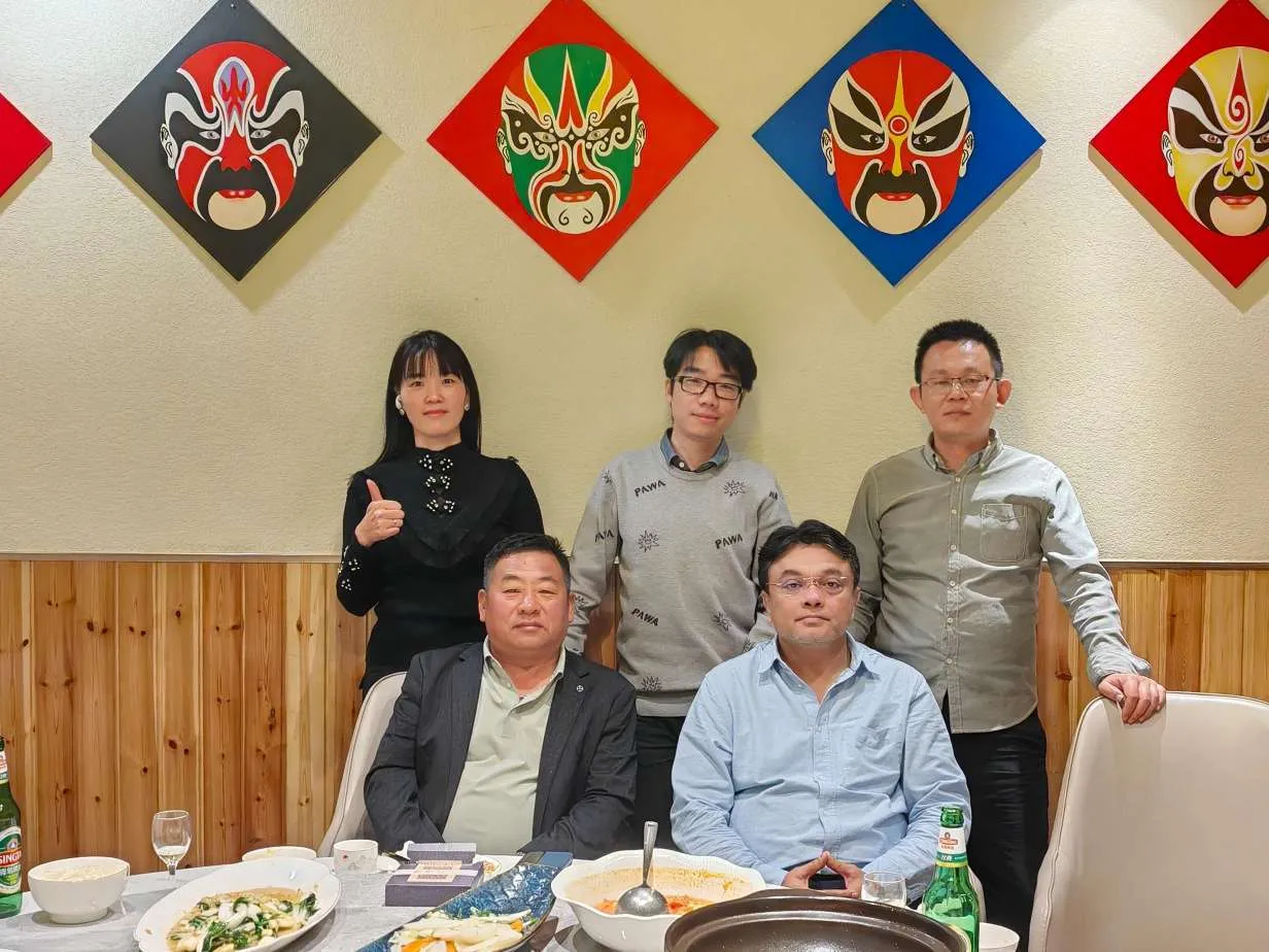 Foi um grande prazer receber nossos parceiros indianos na fábrica