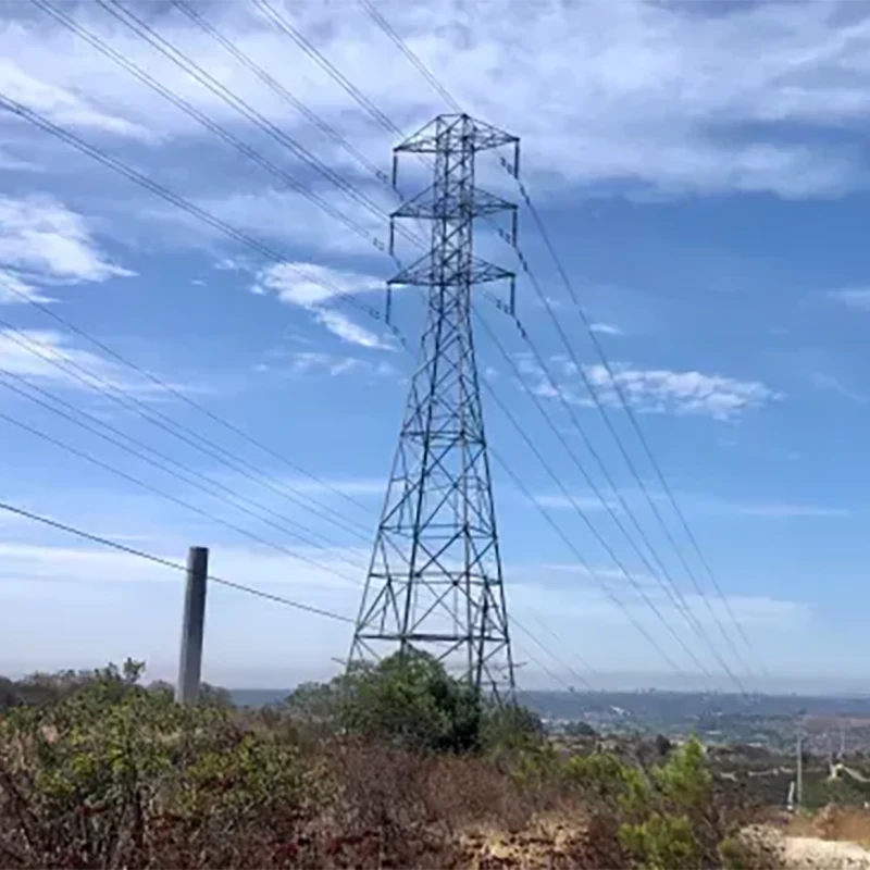 Torre de alta tensão reta